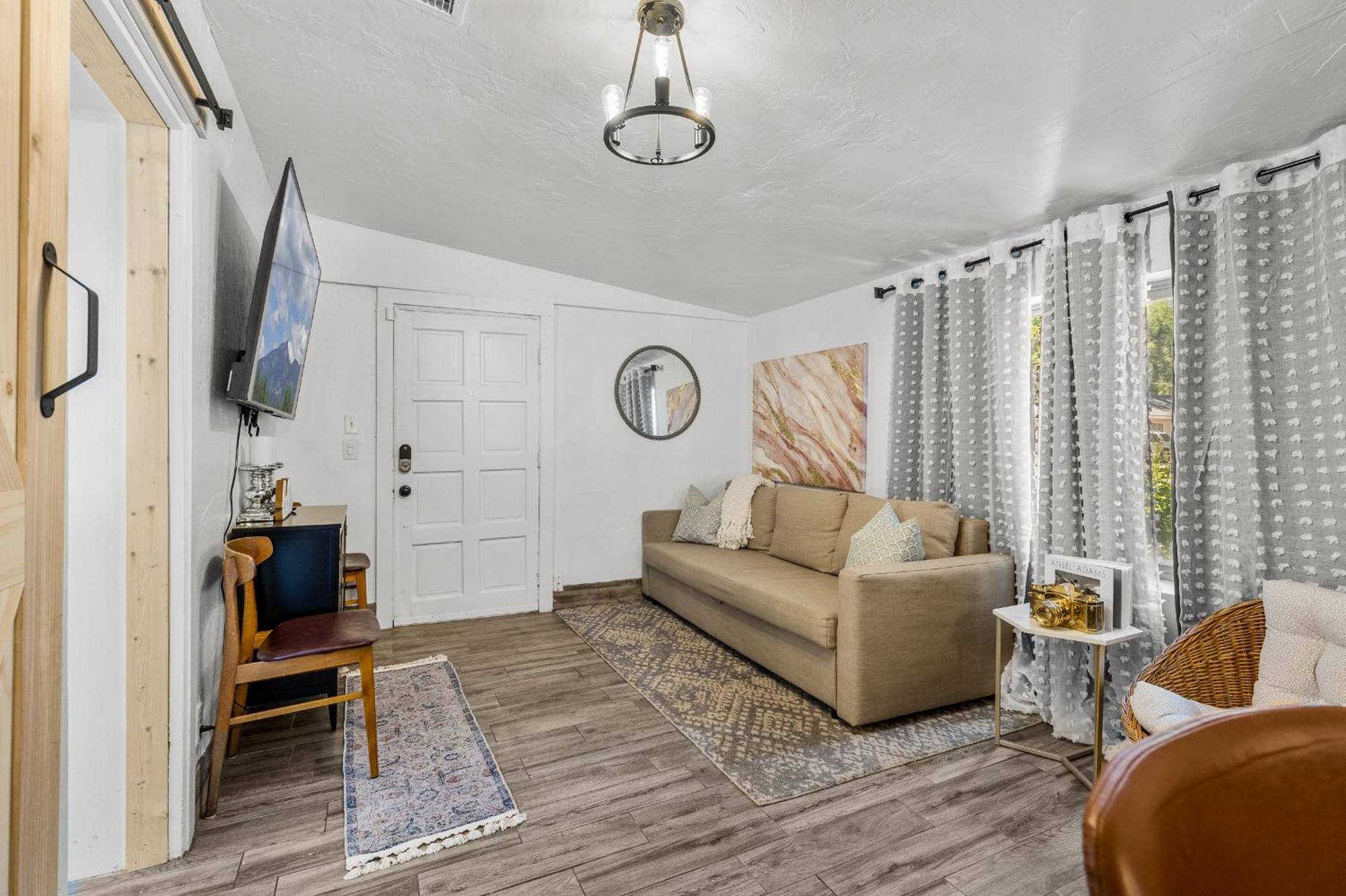 5 Minute Walking To Downtown, Nau, Coffee Shops, Shopping, Parks And More! Flagstaff Exterior photo